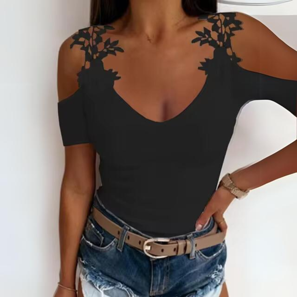 TS | Sexy, monochrome summer tops