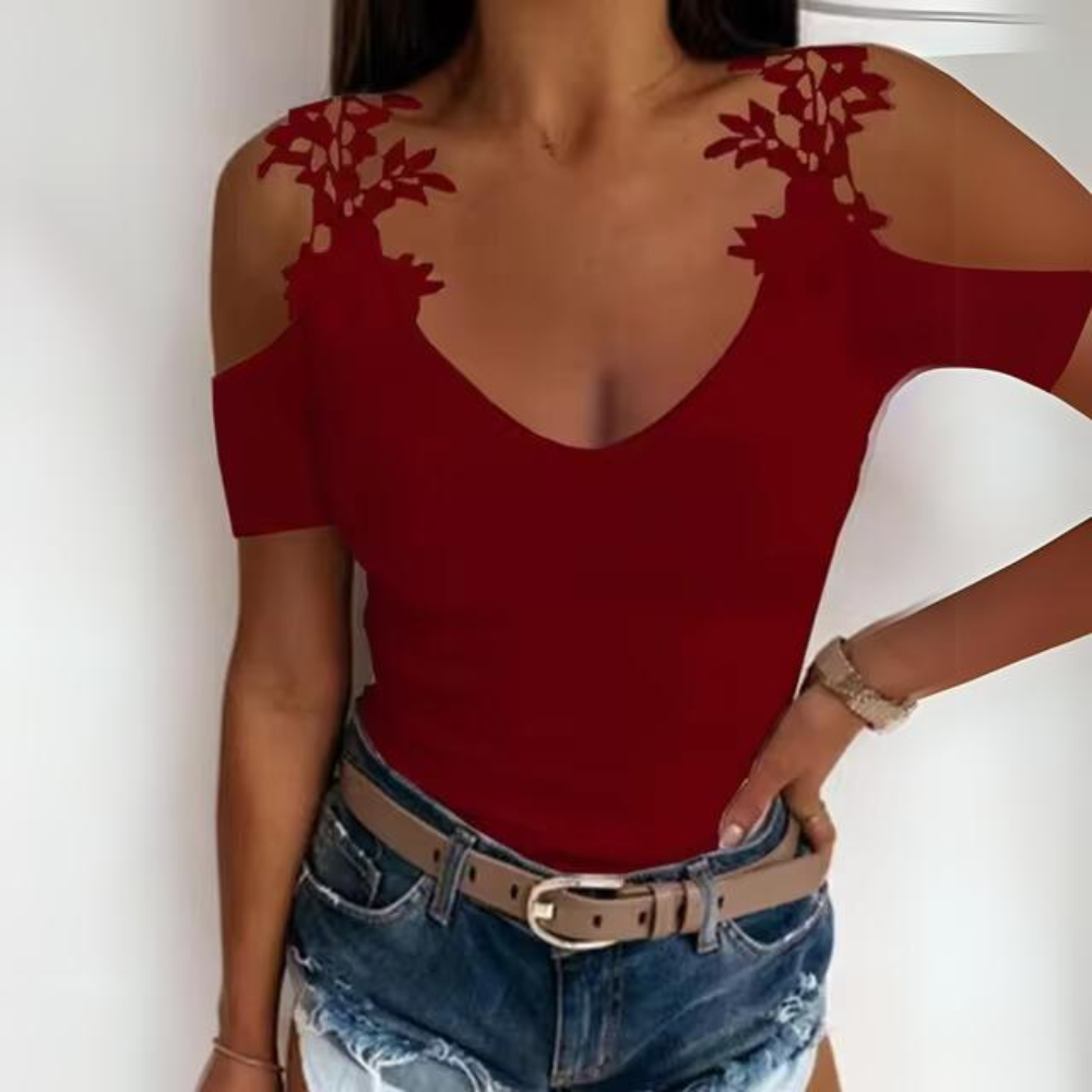 TS | Sexy, monochrome summer tops