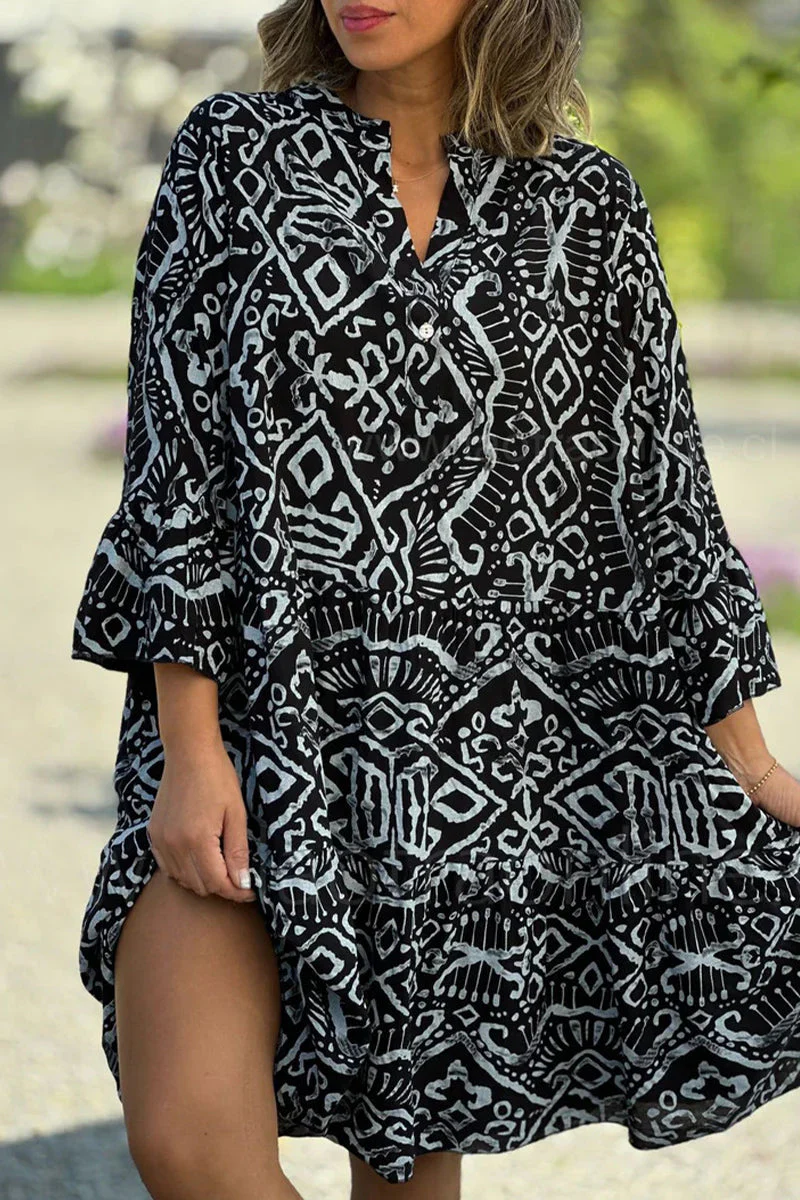 TS | Eliana - Casual dresses with cute geometric print and buttons, V-neckline and cake skirt