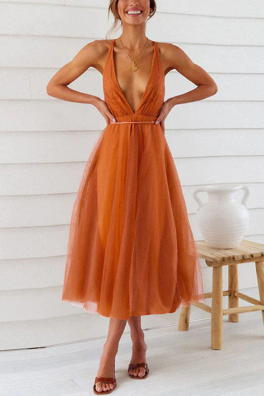 LM | Romantic tulle midi dress with V-neckline